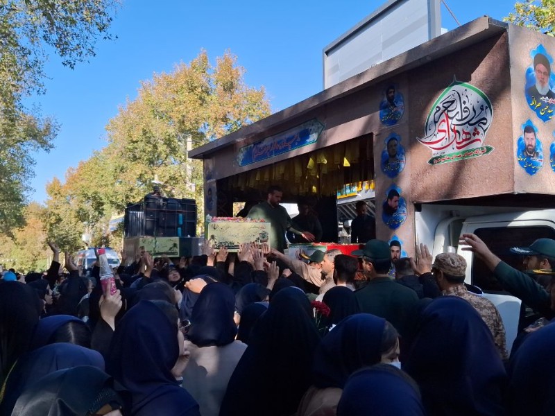 صحنه غرق در عطر حضور شهدا شد