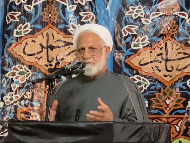 تنها راه نجات بشر، تبعیت عملی از اهل‌بیت(ع) است