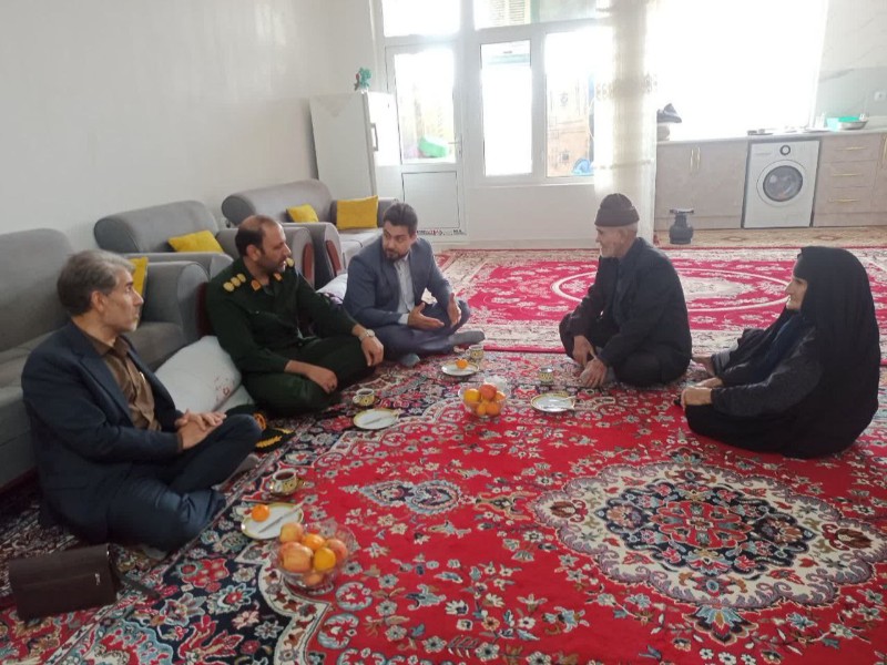 دیدار با خانواده شهدا