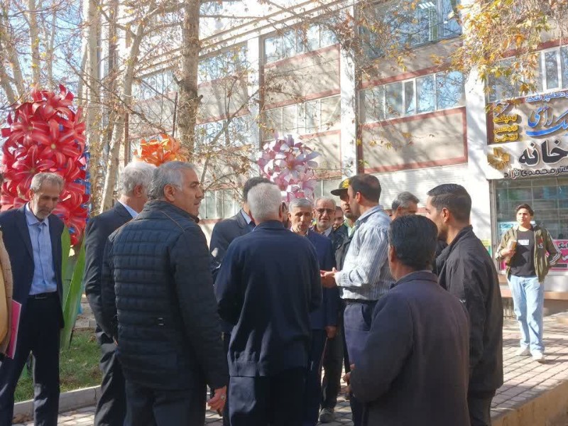 بازدید فرماندار صحنه و اعضا کارگروه تنظیم بازار از واحدهای صنفی و غیر صنفی بازدید فرماندار صحنه و اعضا کارگروه تنظیم بازار از واحدهای صنفی و غیر صنفی