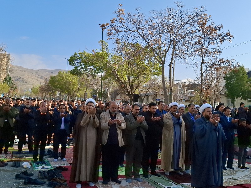 اقامه باشکوه نماز عید فطر در شهرستان صحنه