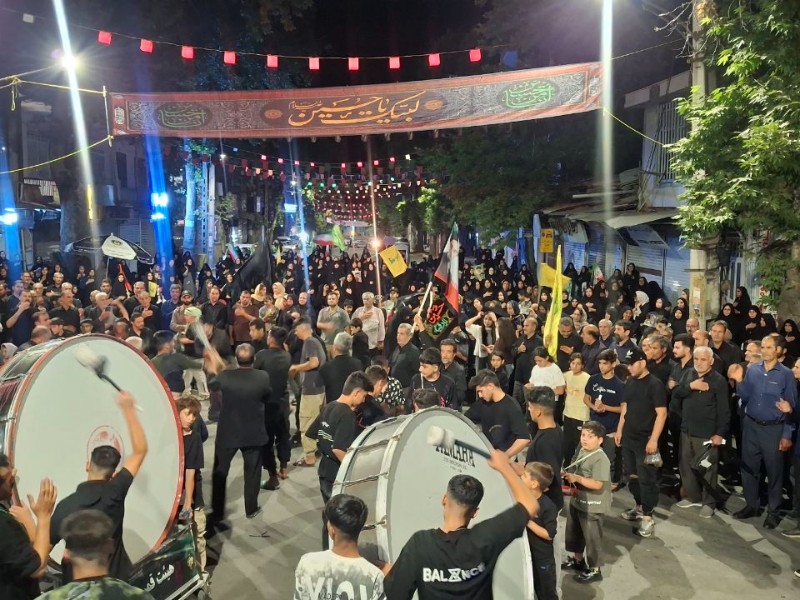 صد و دوازدهمین شب تجمعات مردمی در میدان مطهری شهرستان صحنه همزمان با عزاداری شب ششم محرم صد و دوازدهمین شب تجمعات مردمی در میدان مطهری شهرستان صحنه همزمان با عزاداری شب ششم محرم